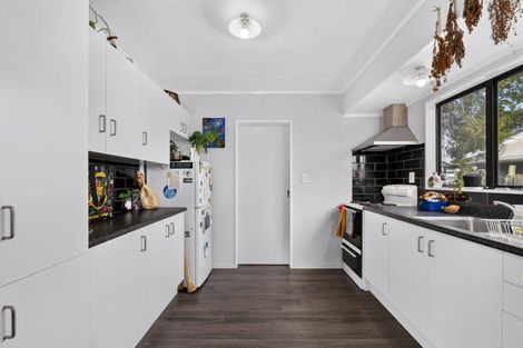 Photo of property in 28 Cranby Crescent, Onekawa, Napier, 4110