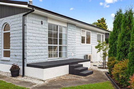 Photo of property in 3 Feist Street, Carterton, 5713