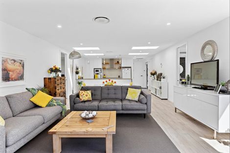 Photo of property in 33 Mcmaster Street, Greytown, 5712