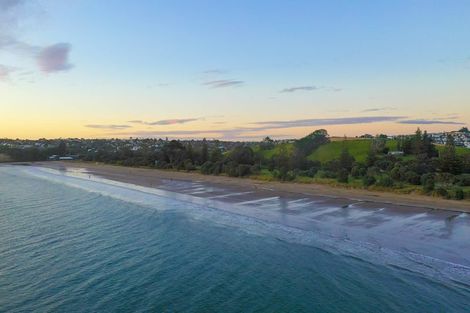 Photo of property in 17 Ridgelea Road, Long Bay, 0792