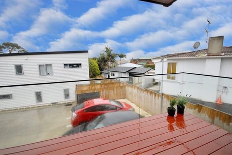 Photo of property in 298f Sunset Road, Windsor Park, Auckland, 0632
