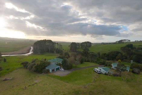 Photo of property in 376 Mangakura Road, Helensville, 0875