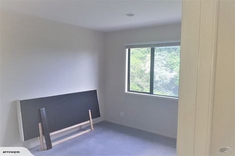 Photo of property in 31 Lorikeet Place, Unsworth Heights, Auckland, 0632