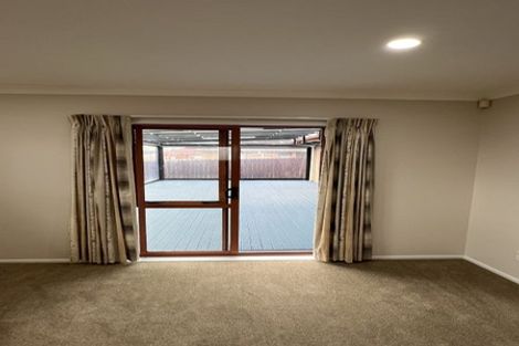 Photo of property in 67 Glenveagh Park Drive, Weymouth, Auckland, 2103