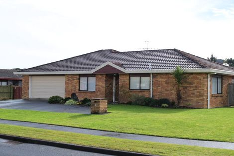 Photo of property in 3b Mirabell Place, Golflands, Auckland, 2013
