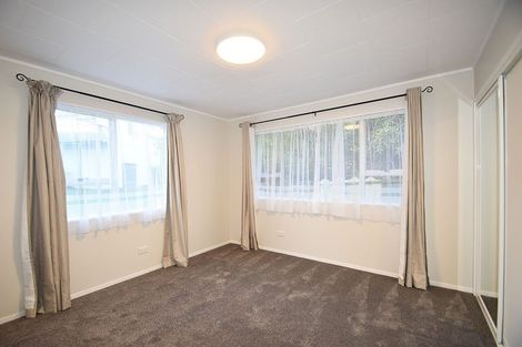 Photo of property in 27 Wallace Road, Ranui, Auckland, 0612