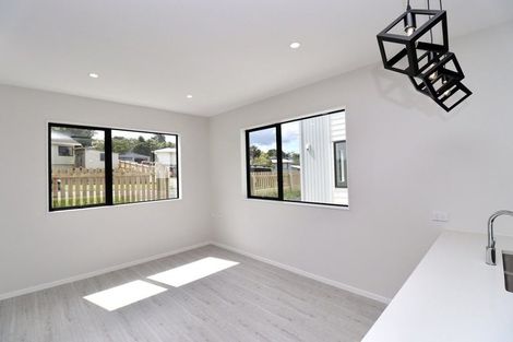Photo of property in 127b Oreil Avenue, West Harbour, Auckland, 0618