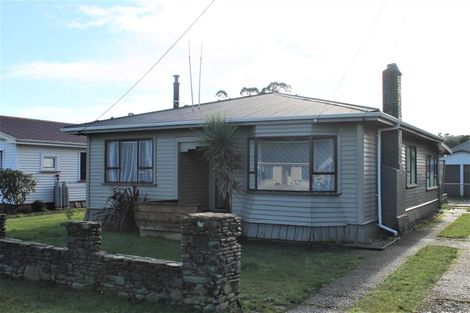 Photo of property in 32 Inverness Street, Dunollie, Runanga, 7803