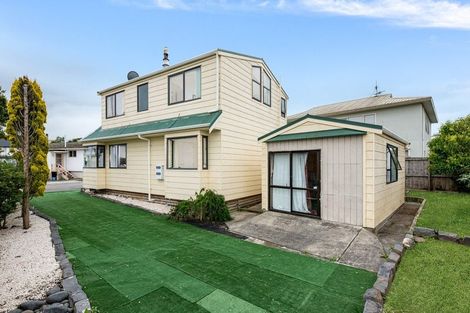 Photo of property in 12 Greville Road, Pinehill, Auckland, 0632