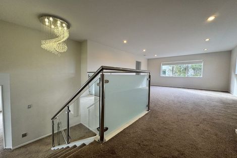 Photo of property in 39 Travis View Drive, Fairview Heights, Auckland, 0632