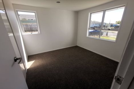 Photo of property in 2 Arnhem Place, Pukekohe, 2120