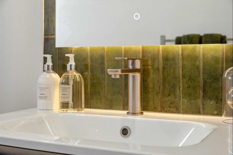 Photo of property in 166 Clifford Road, Lake Grassmere, Seddon, 7285