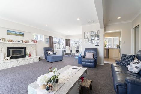 Photo of property in 65 Churton Drive, Churton Park, Wellington, 6037