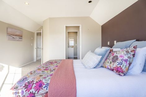 Photo of property in 12 Ronald Woolf Place, Churton Park, Wellington, 6037