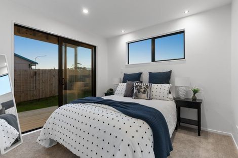 Photo of property in 937c Whangaparaoa Road, Manly, Whangaparaoa, 0930