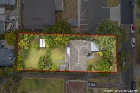 Photo of property in 32 Woodward Avenue, Mangere Bridge, Auckland, 2022