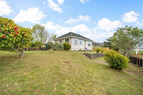 Photo of property in 18 Gear Terrace, Ranui, Porirua, 5024
