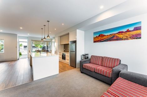 Photo of property in 15 Watermill Lane, Silverdale, 0932