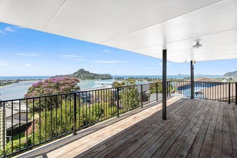 Photo of property in 8 Tairua Heights, Tairua, 3508