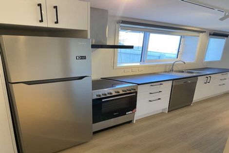 Photo of property in 31 Apuka Street, Brooklyn, Wellington, 6021