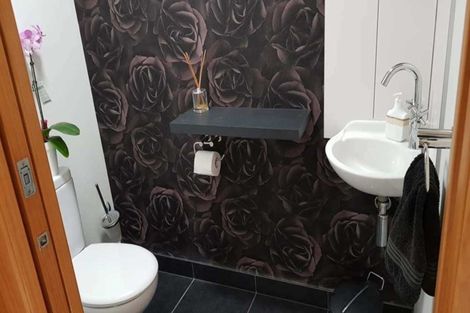 Photo of property in 1 Avenue Road, Greenmeadows, Napier, 4112