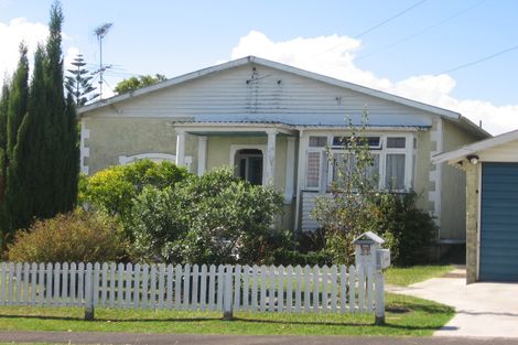 Photo of property in 25 Koromiko Street, New Lynn, Auckland, 0600