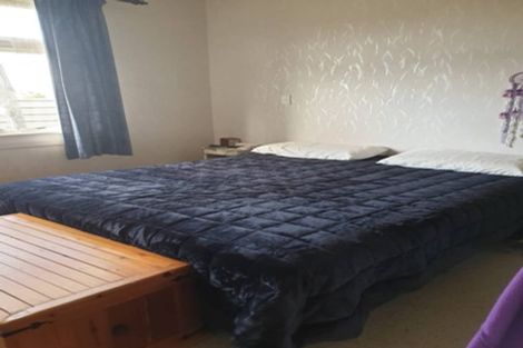 Photo of property in 15 High Street, Eltham, 4322