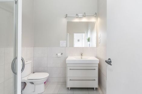 Photo of property in 24 Kittiwake Drive, Schnapper Rock, Auckland, 0632