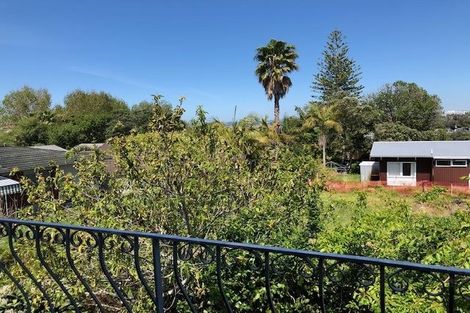 Photo of property in 32 Esmonde Road, Takapuna, Auckland, 0622