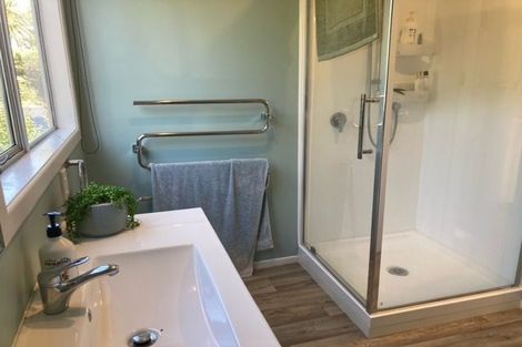 Photo of property in 8a Government Road, Raglan, 3225