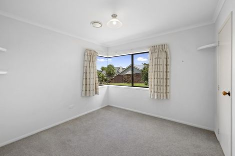 Photo of property in 33 Karamea Street, Whalers Gate, New Plymouth, 4310
