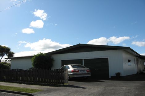 Photo of property in 17 Stark Street, Durie Hill, Whanganui, 4500