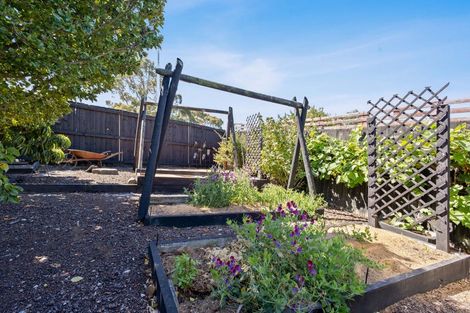 Photo of property in 18 Mcdougal Place, Kaiapoi, 7630