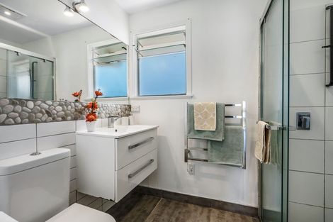 Photo of property in 35 Tampin Road, Hillpark, Auckland, 2102