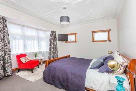 Photo of property in 2 Norton Park Avenue, Fairfield, Lower Hutt, 5011