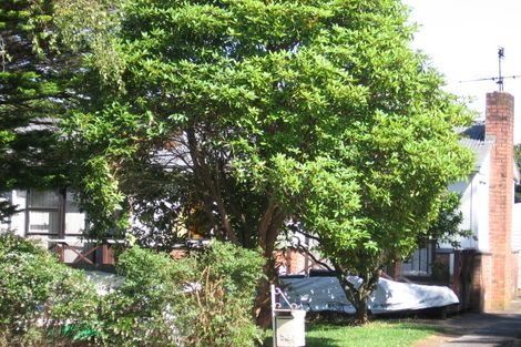 Photo of property in 56 Avondale Road, Avondale, Auckland, 1026