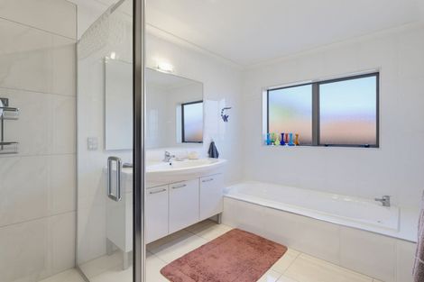 Photo of property in 76 Hillcrest Road North, Raumati Beach, Paraparaumu, 5032