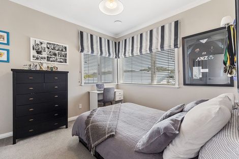 Photo of property in 23 Lucknow Terrace, Khandallah, Wellington, 6035