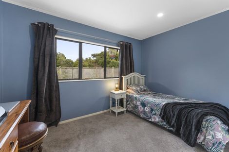 Photo of property in 61 Twin Lakes Road, Te Marua, Upper Hutt, 5018