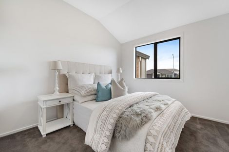 Photo of property in 32 Ambleside Drive, Northpark, Auckland, 2013