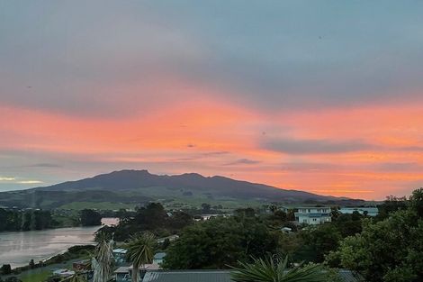 Photo of property in 6a Manukau Road, Raglan, 3225