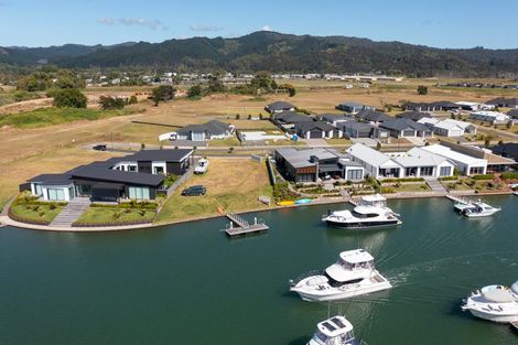 Photo of property in 43 Awatea Drive, Whitianga, 3510