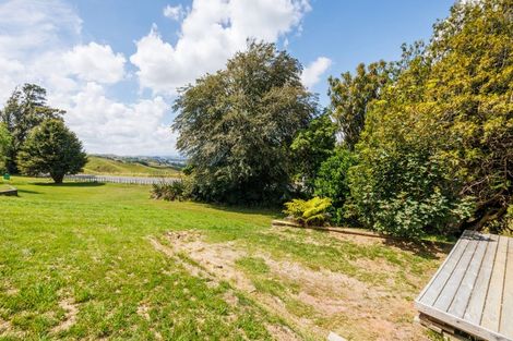Photo of property in 12 Hau Whiti Place, Kimbolton, 4774