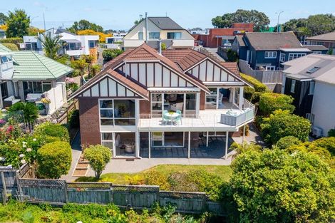 Photo of property in 2/40 Cook Street, Howick, Auckland, 2014