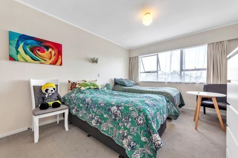 Photo of property in 1/39 Hedge Row, Sunnyhills, Auckland, 2010