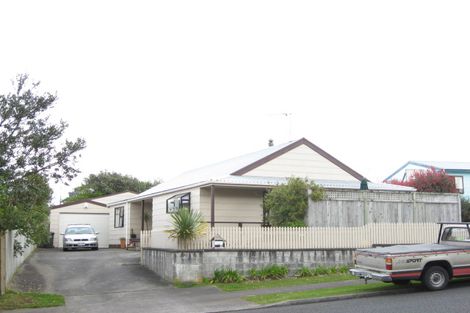 Photo of property in 36 Poplar Grove, Whalers Gate, New Plymouth, 4310