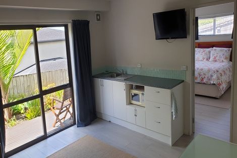 Photo of property in 87 Travis View Drive, Fairview Heights, Auckland, 0632
