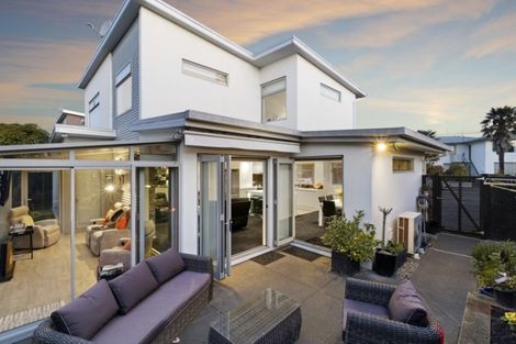 Photo of property in 27 Clare Road, St Albans, Christchurch, 8014