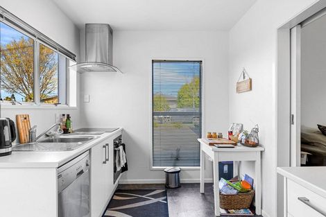 Photo of property in 76 Trafalgar Street, St Albans, Christchurch, 8014