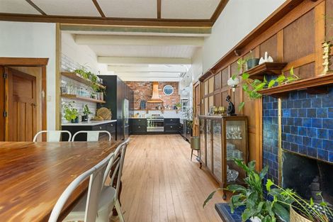 Photo of property in 353 Devon Street West, Lynmouth, New Plymouth, 4310